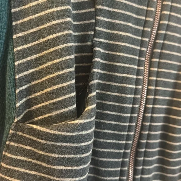 Lululemon Full Zip Scuba - Picture 4 of 8